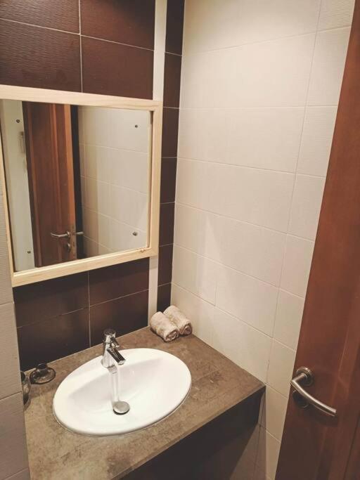 Tres Bel Appartement Idealement Place La Marsa Dış mekan fotoğraf